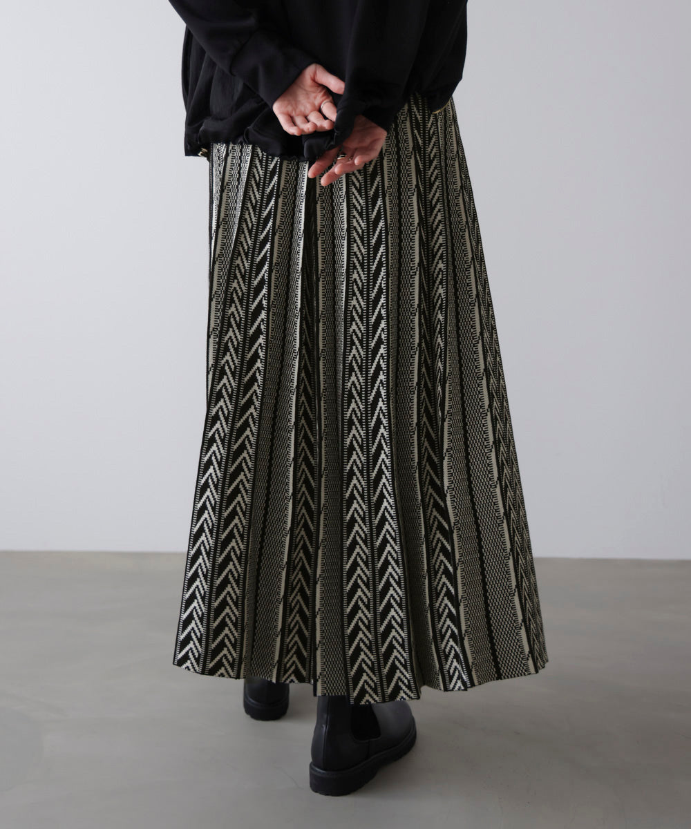幾何柄ニットスカート