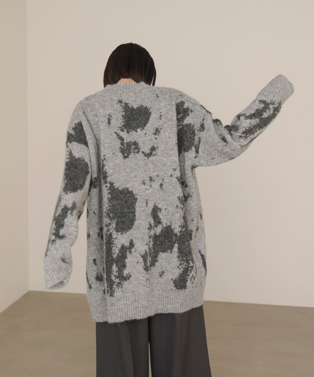 アブストラクト柄ニットプルオーバー