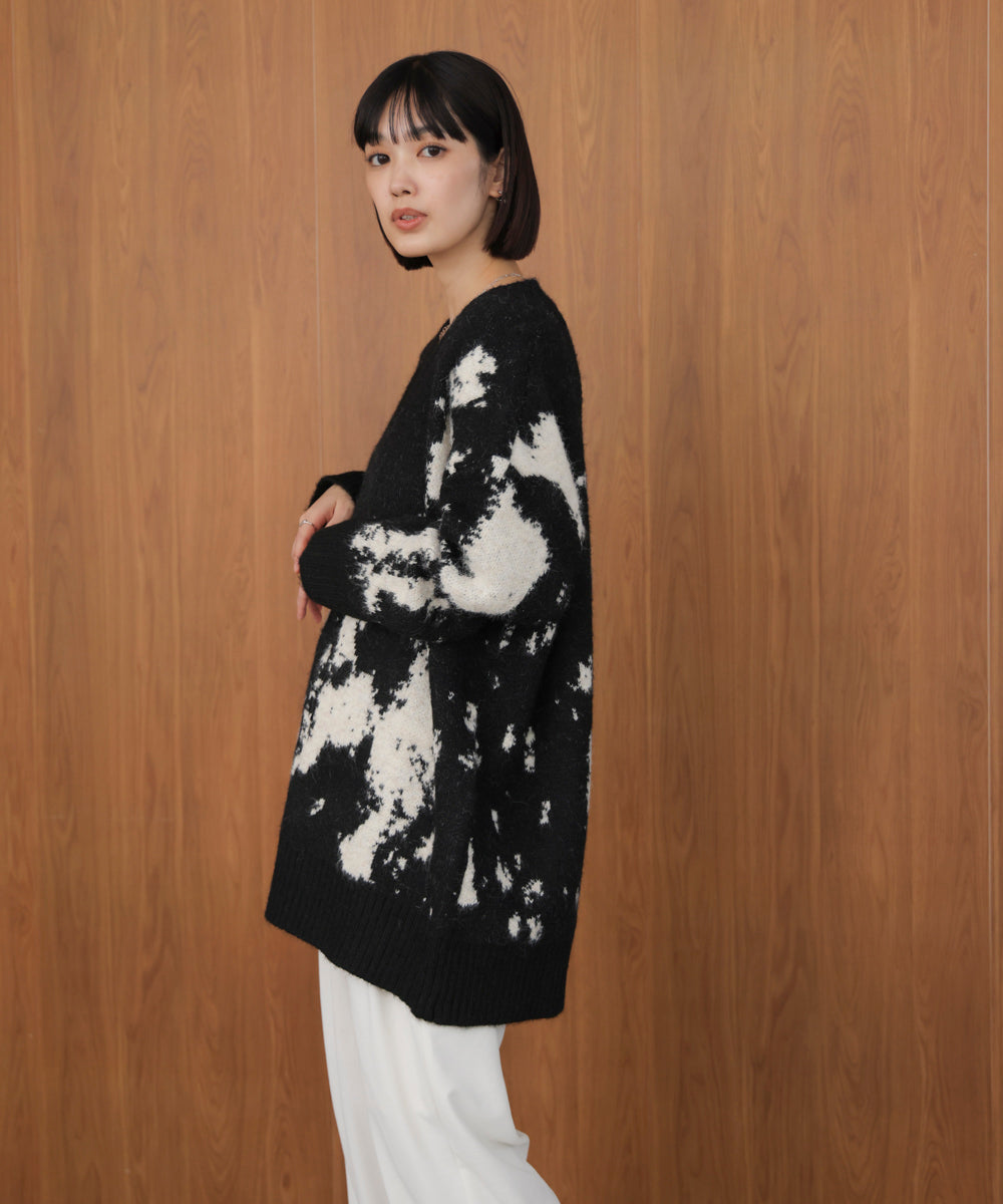アブストラクト柄ニットプルオーバー