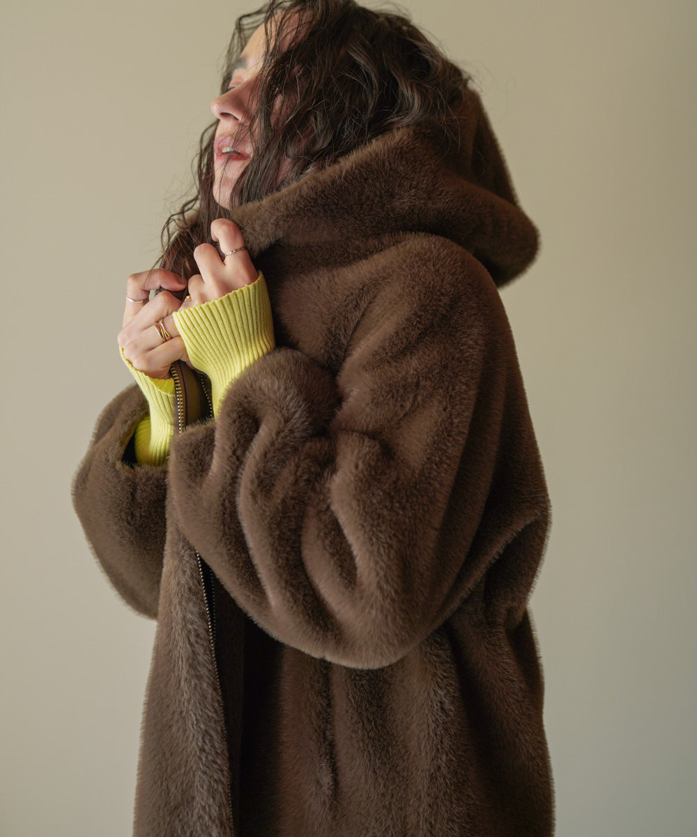 フェイクファーコート