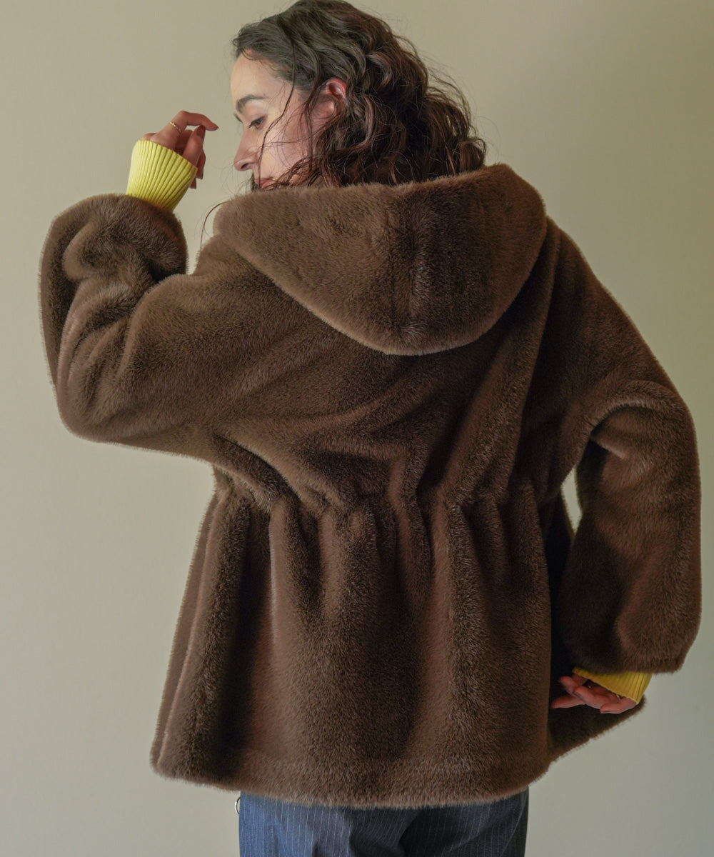 フェイクファーコート