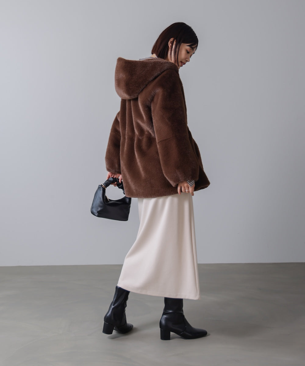 フェイクファーコート