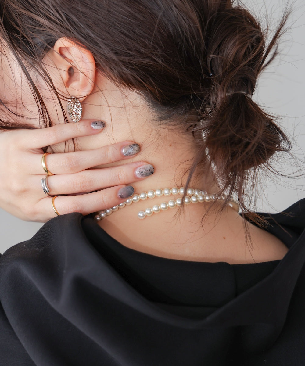 ワイヤーボールネックレス