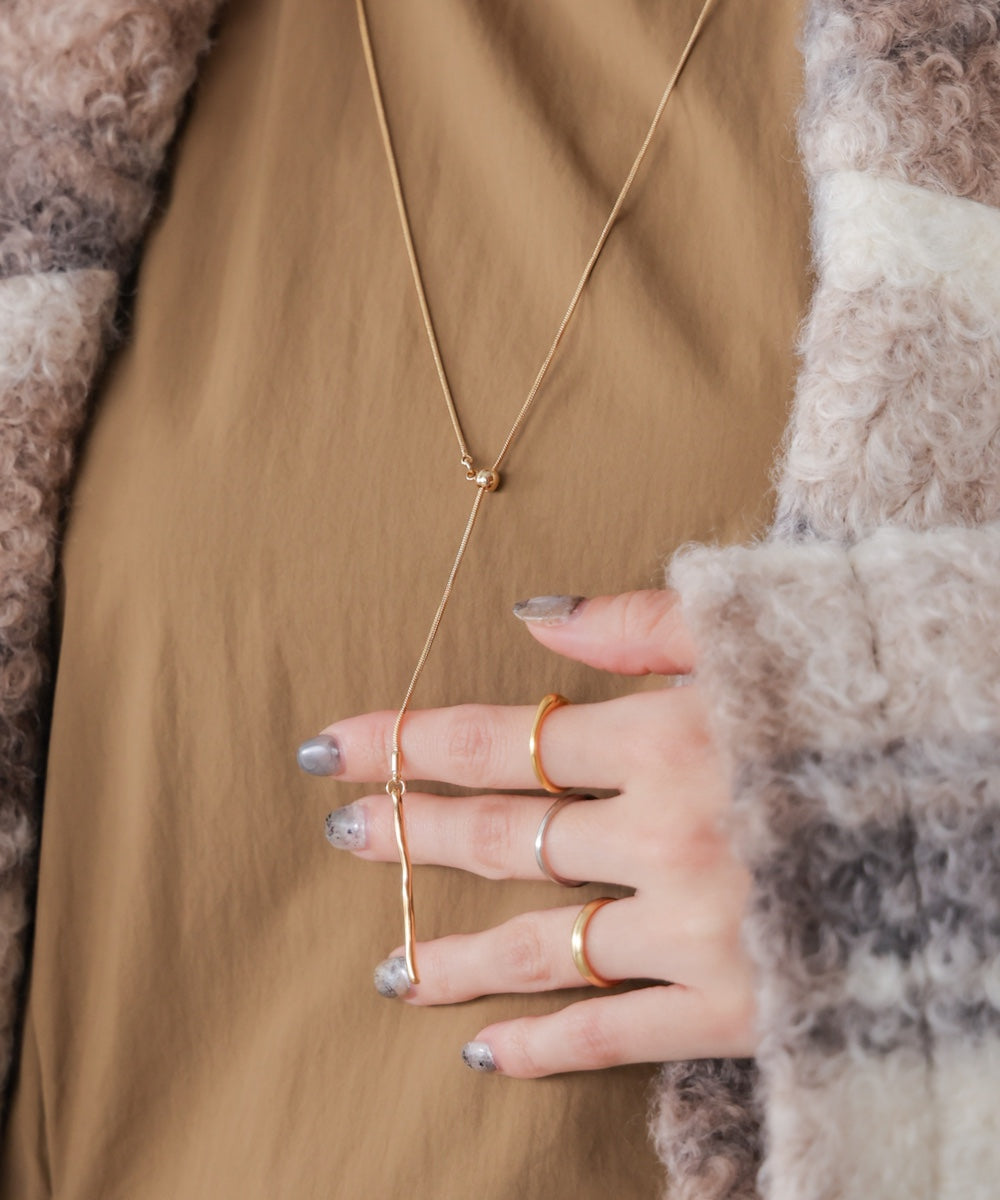 センターシズクスライトネックレス