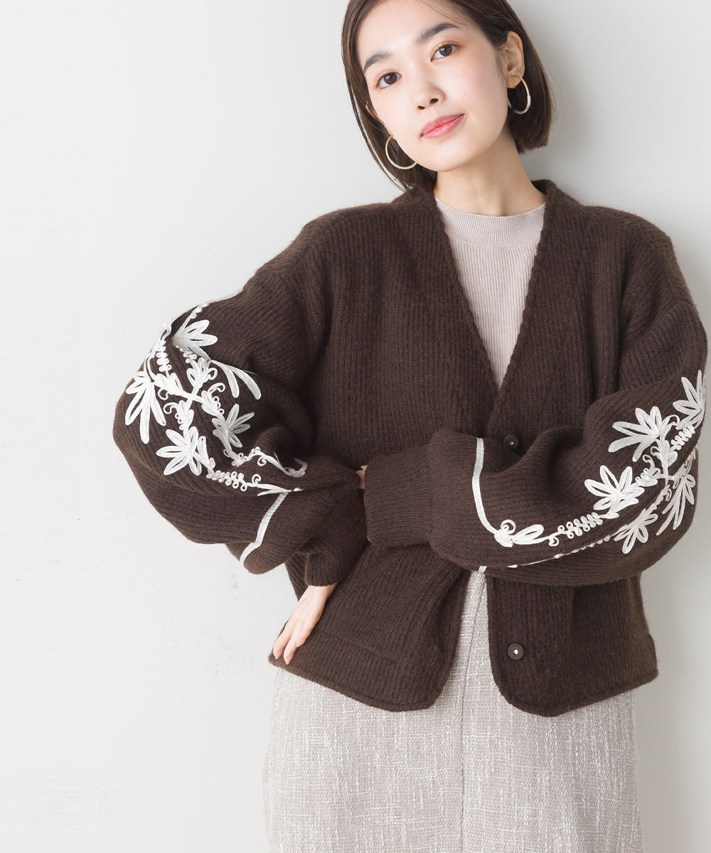 FURRY リブ編みコード刺繍カーディガン