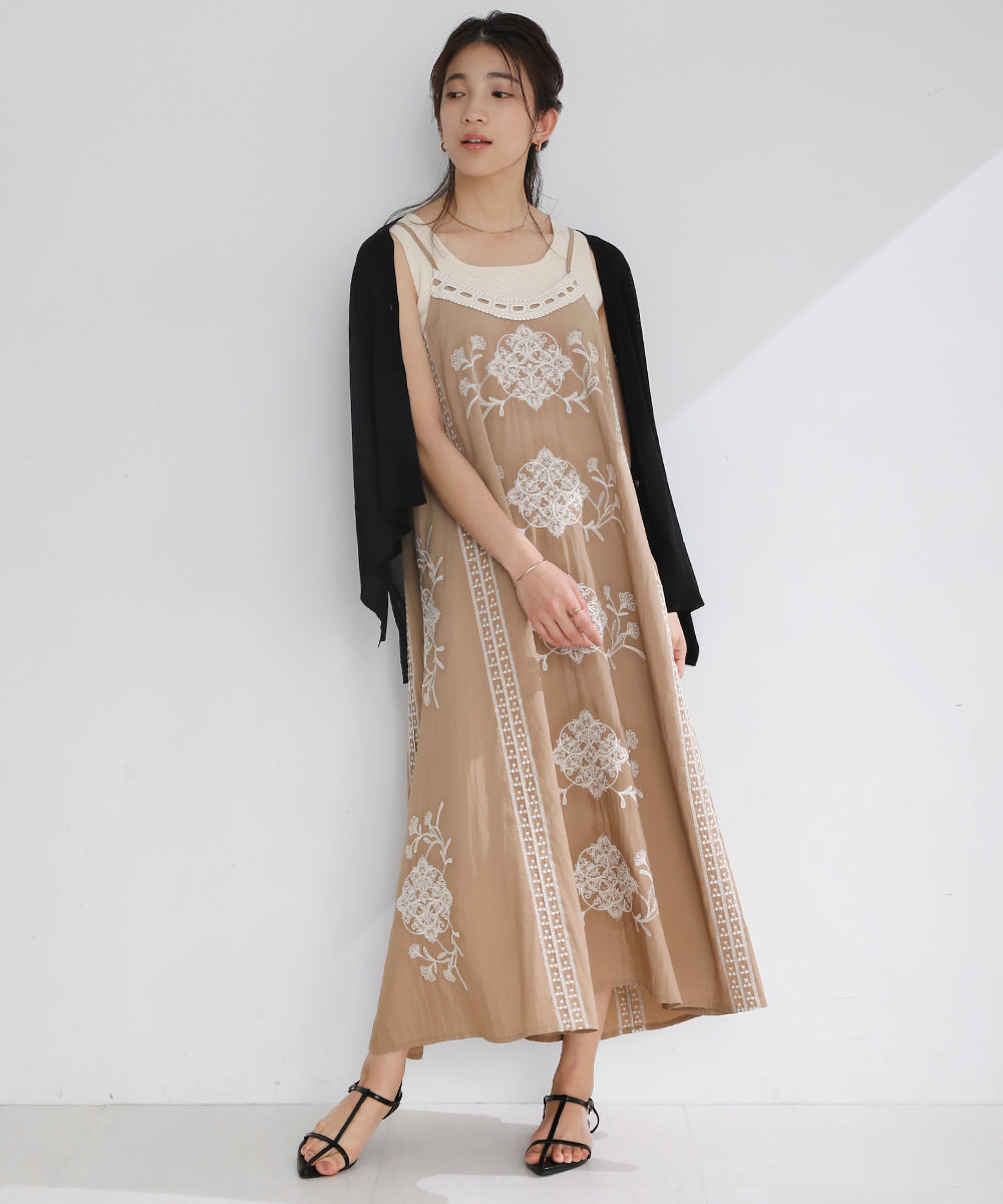 BouJeloud ボタニカル刺繍キャミワンピース
