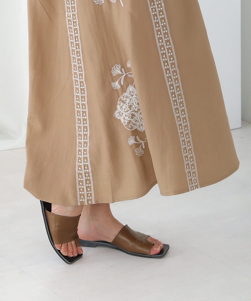 BouJeloud ボタニカル刺繍キャミワンピース
