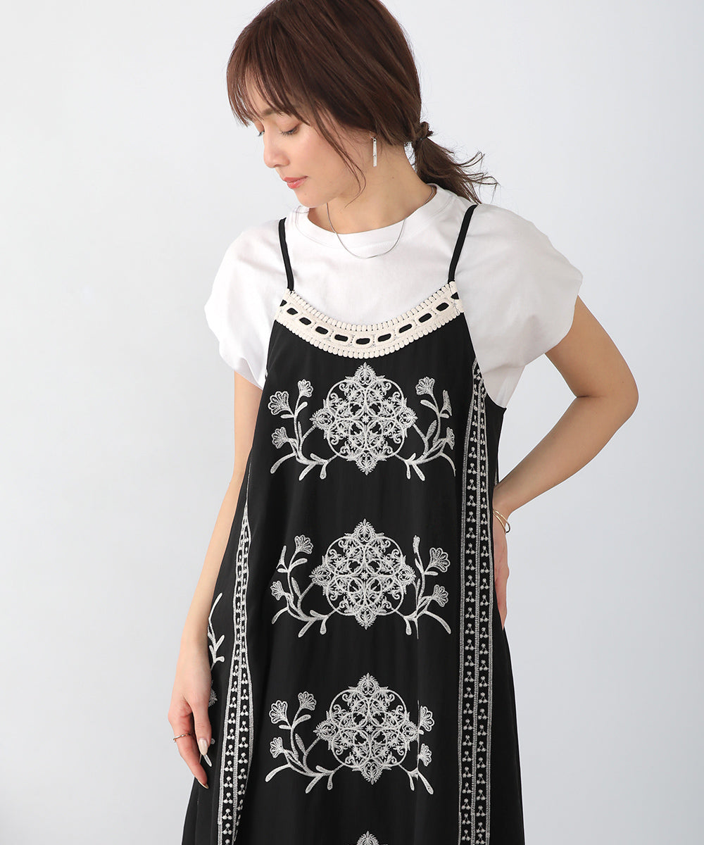 BouJeloud ボタニカル刺繍キャミワンピース