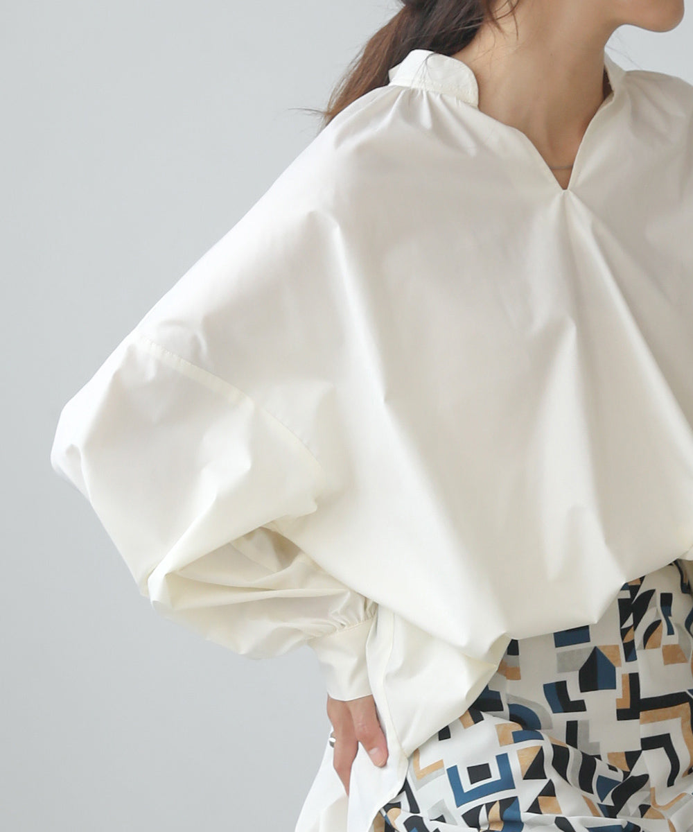 スキッパーバックギャザーシャツ