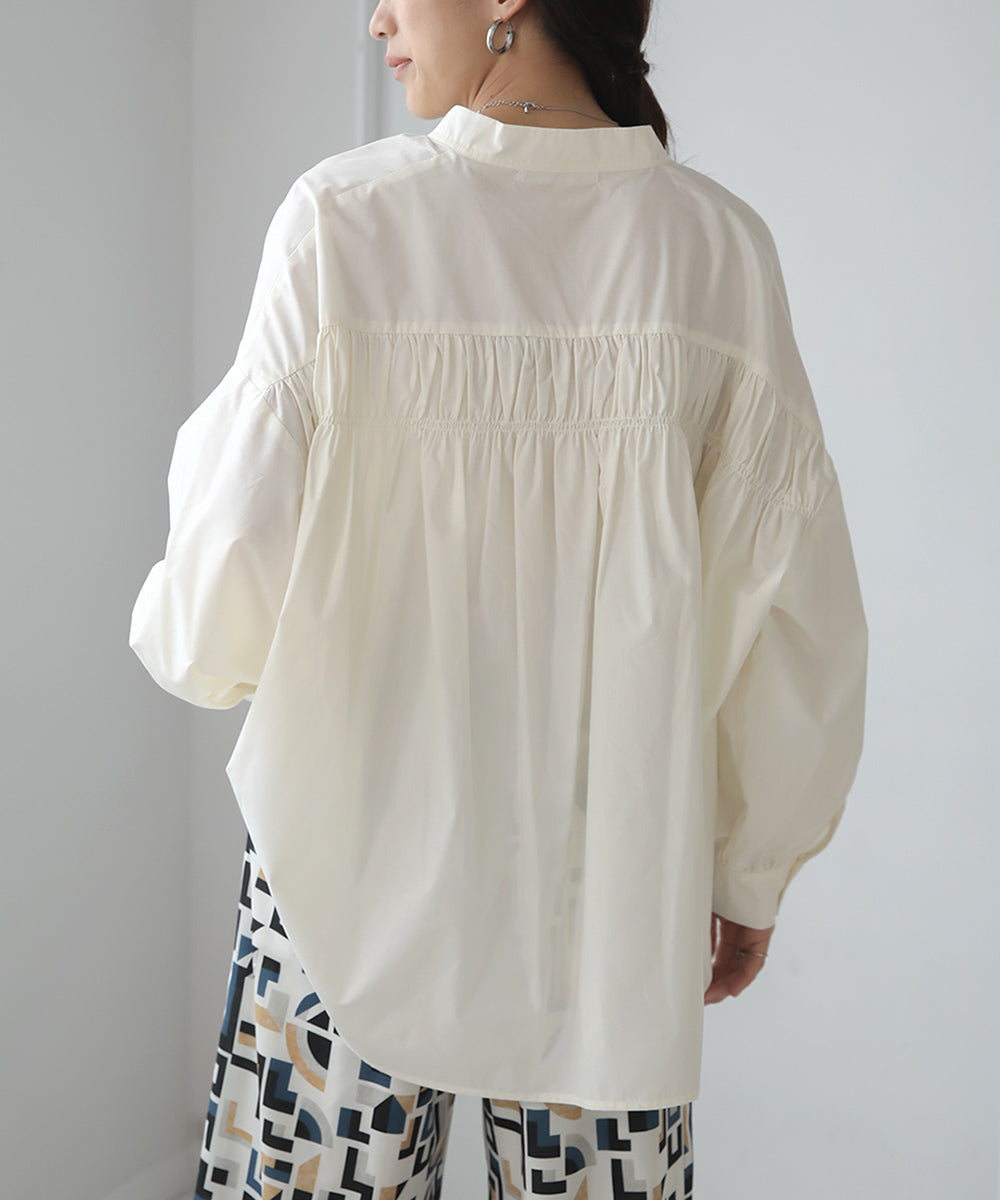 スキッパーバックギャザーシャツ