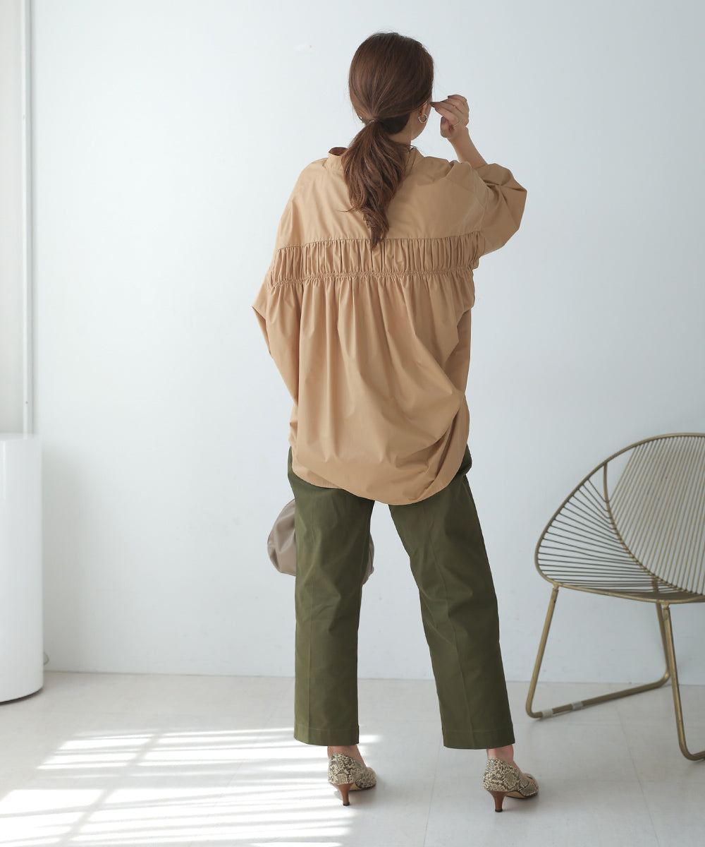 スキッパーバックギャザーシャツ