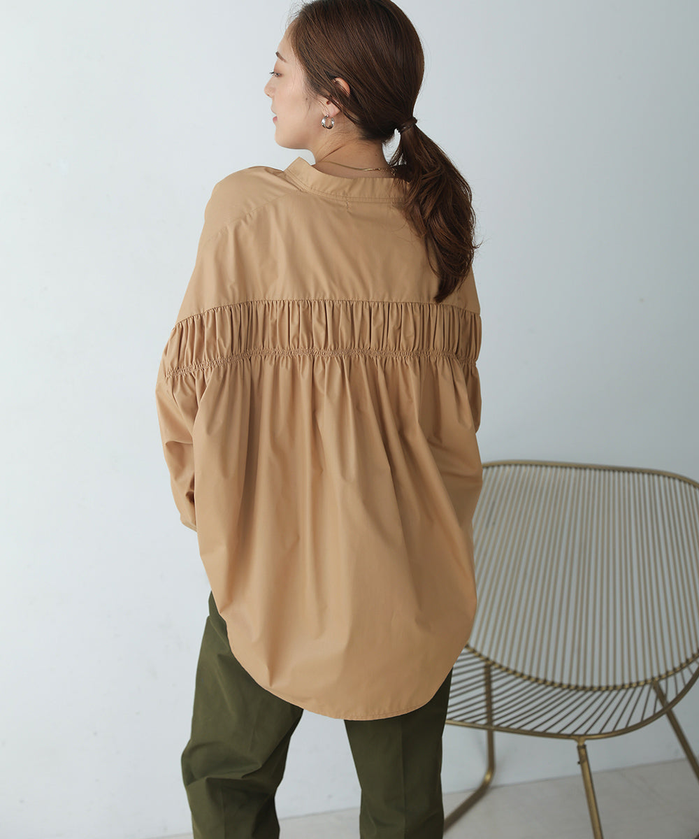 スキッパーバックギャザーシャツ