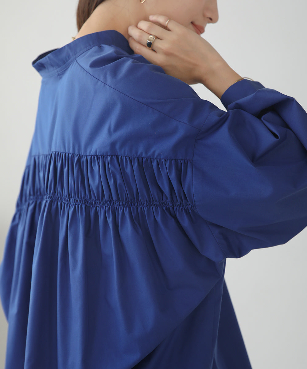 スキッパーバックギャザーシャツ