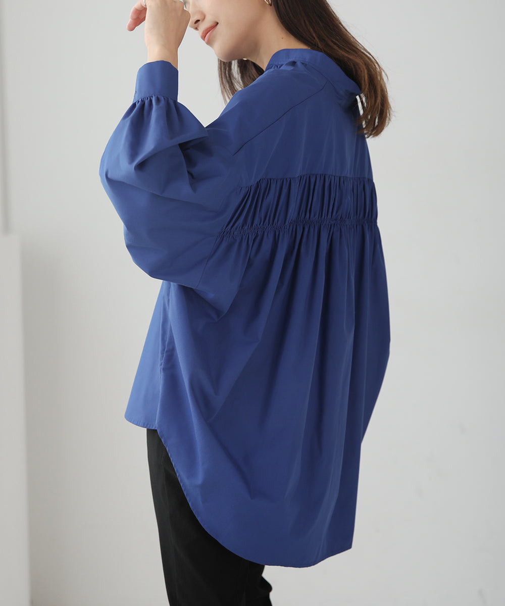 スキッパーバックギャザーシャツ