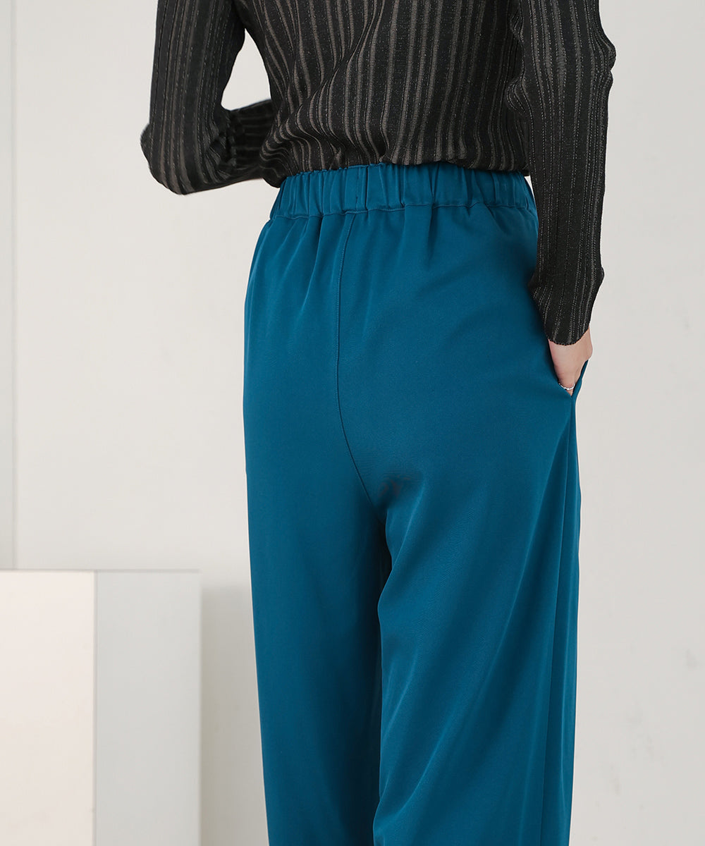 ストレッチテーパードパンツ