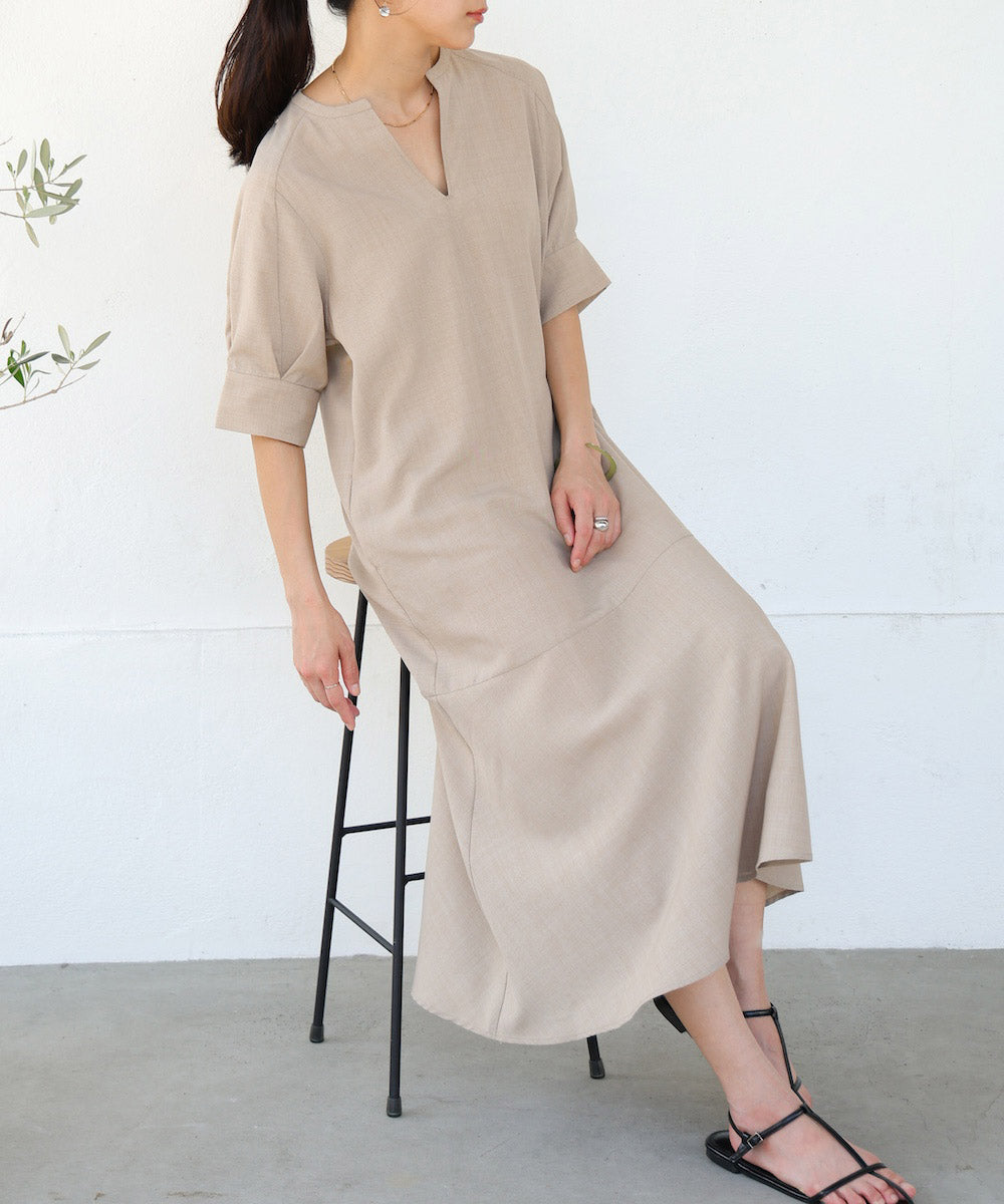 【WEB限定】麻ライクキーネックワンピース