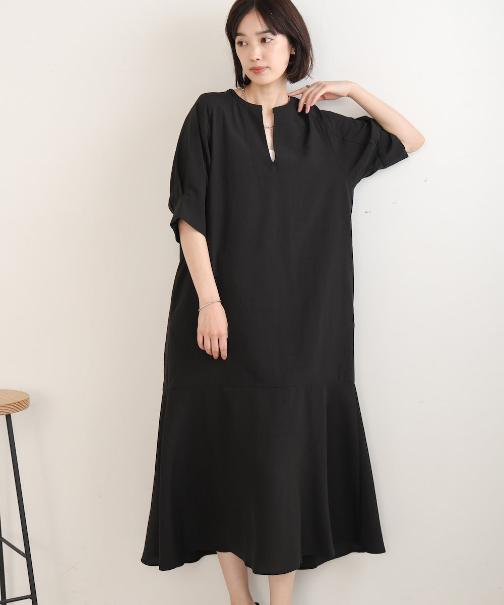 【WEB限定】麻ライクキーネックワンピース