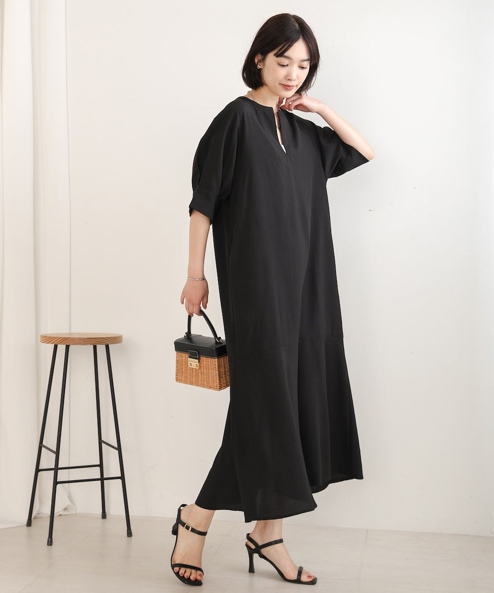 【WEB限定】麻ライクキーネックワンピース