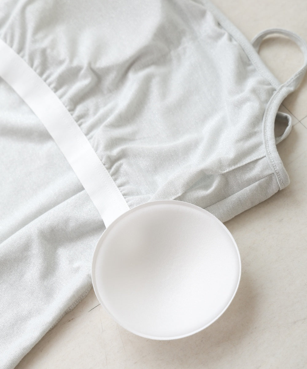 水光ラメカップ付きキャミソール