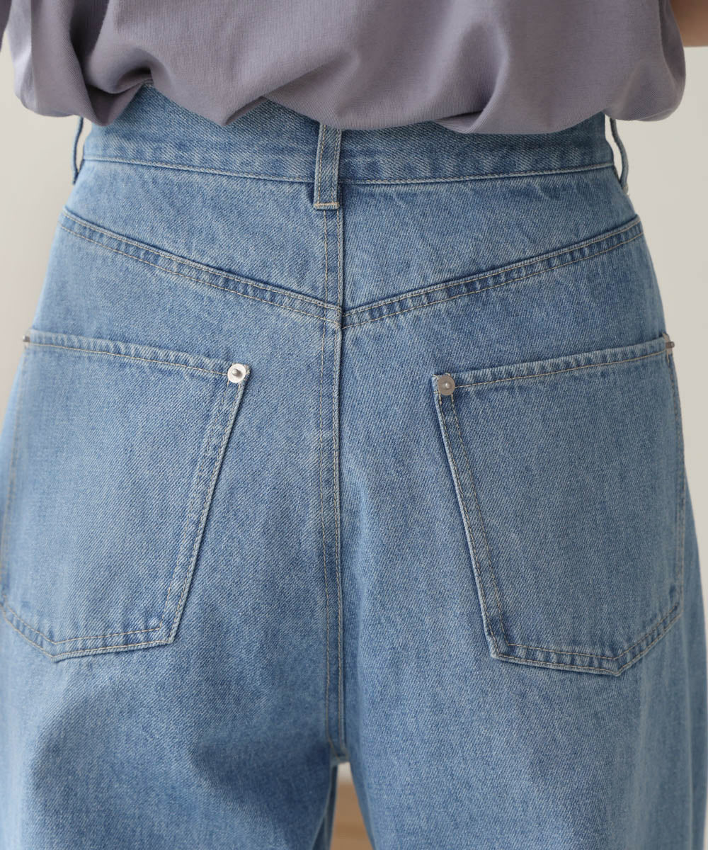コクーンデニムパンツ