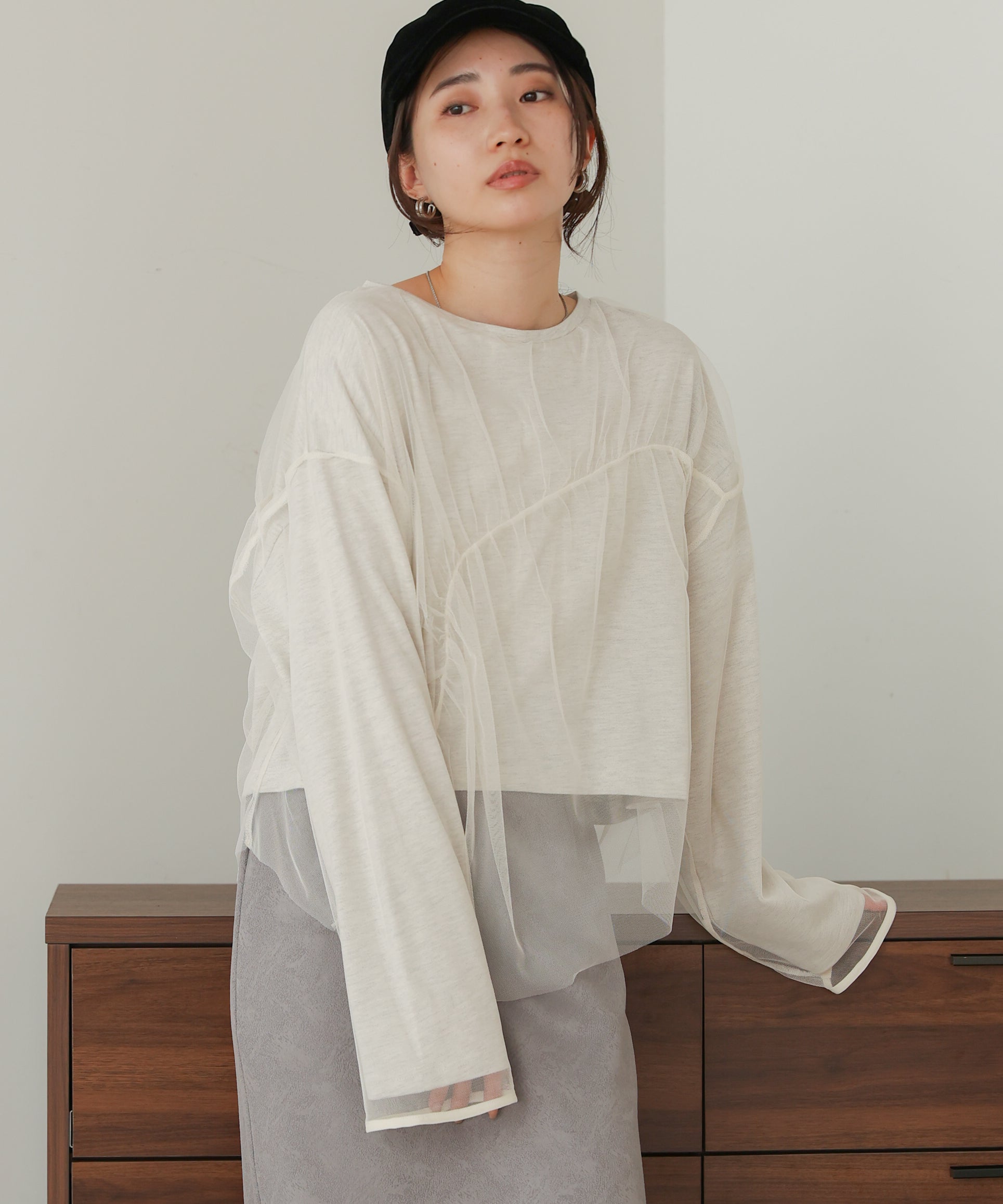 チュールレイヤードトップス