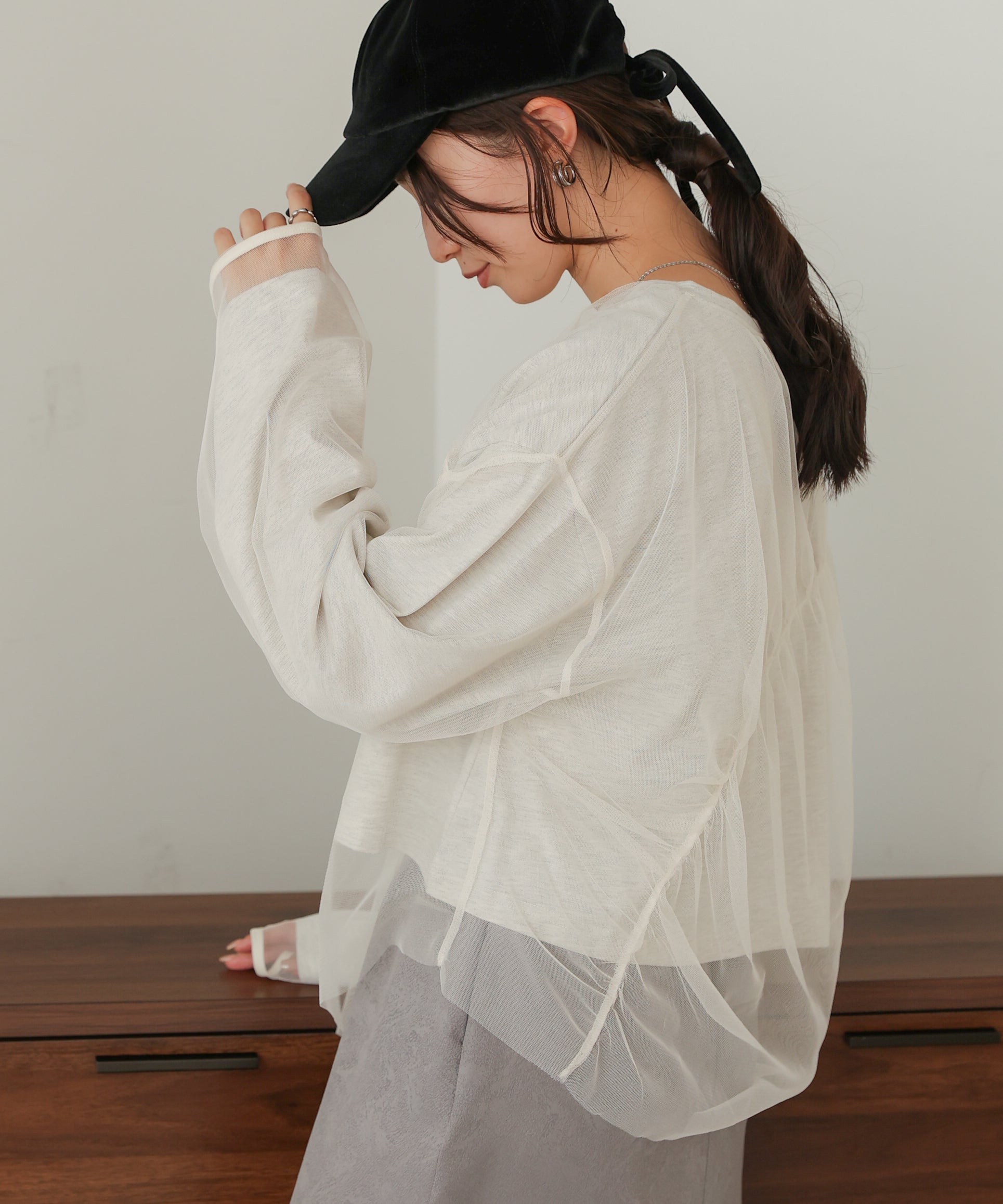 チュールレイヤードトップス