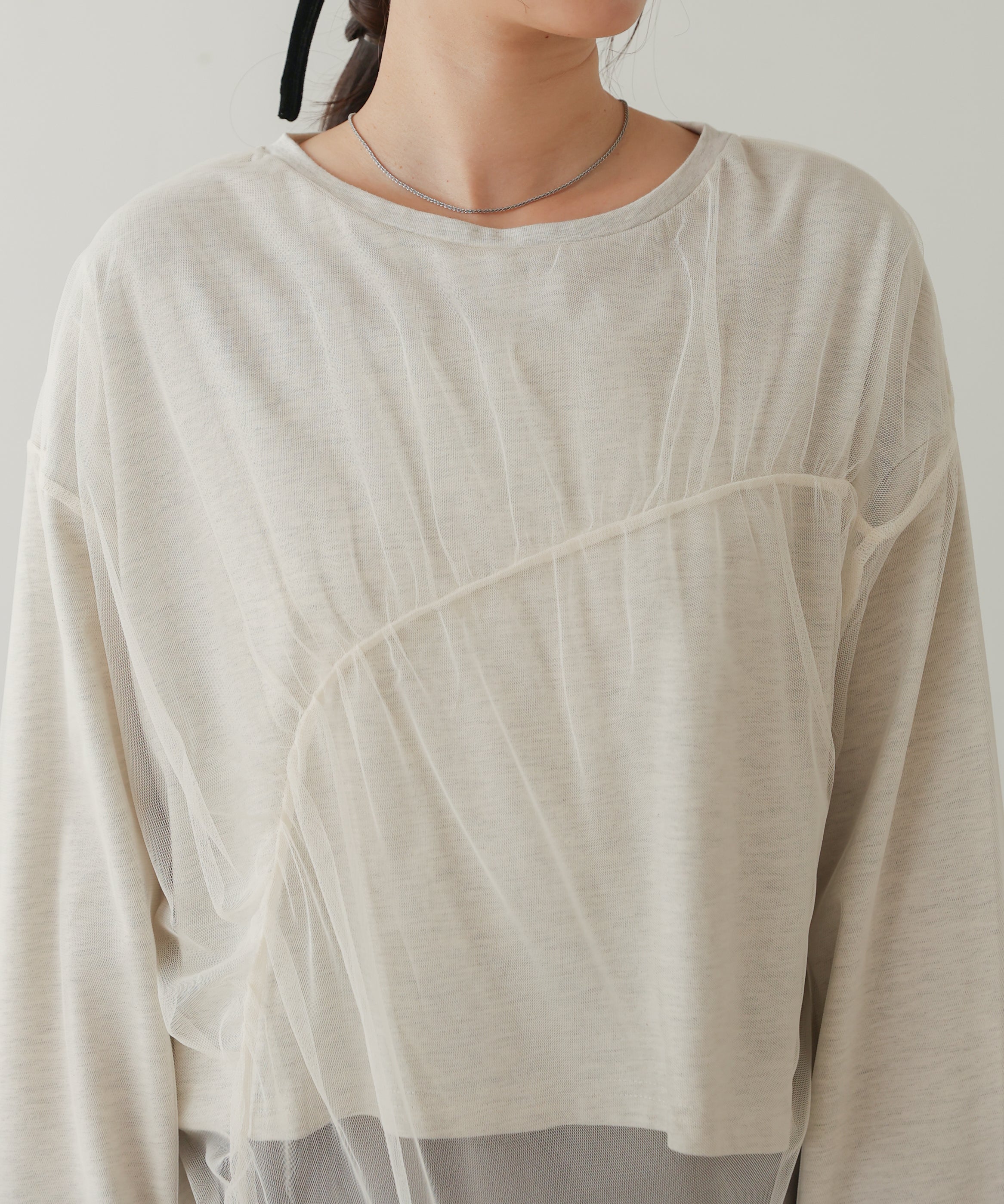 チュールレイヤードトップス