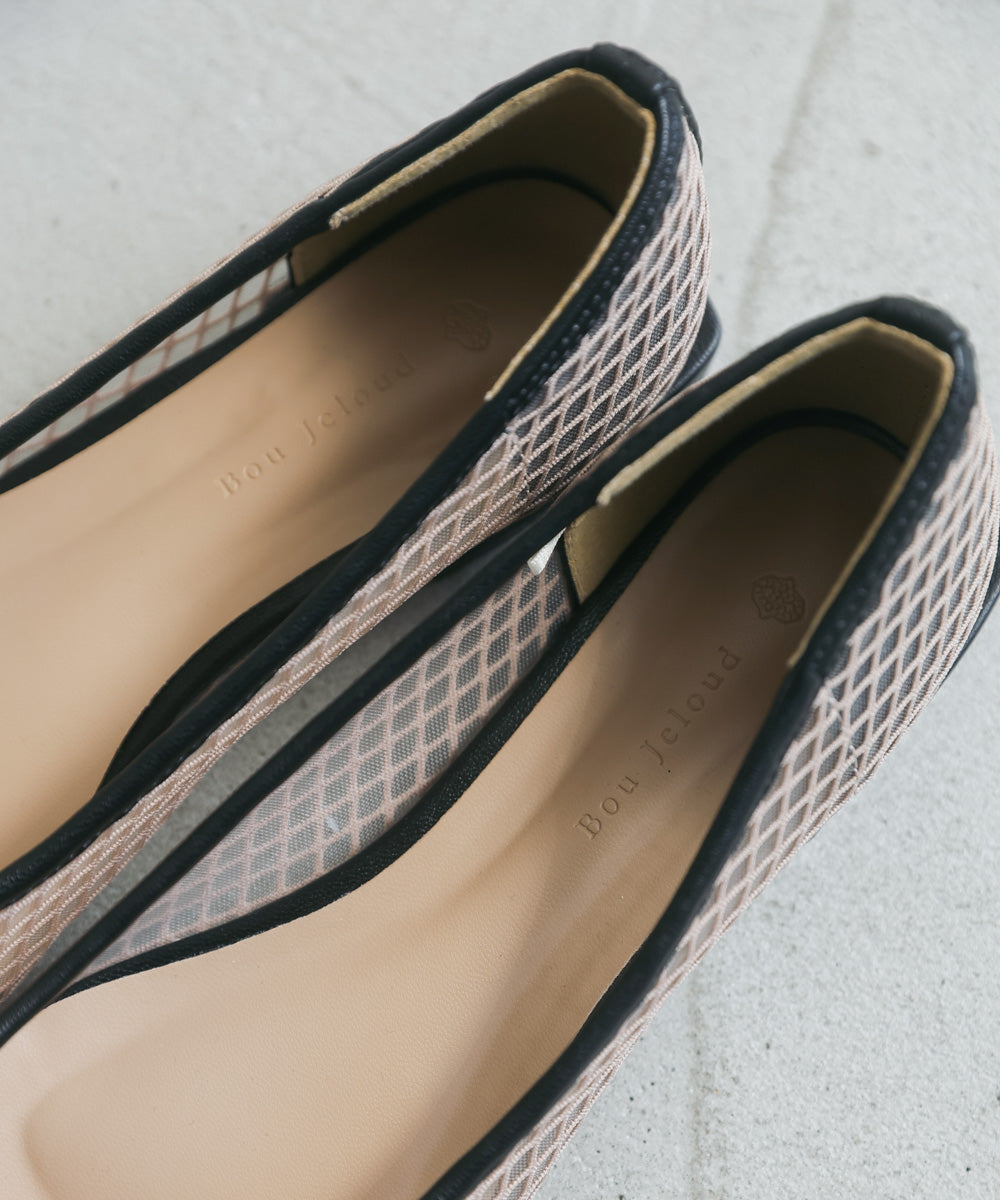 メッシュパンプス