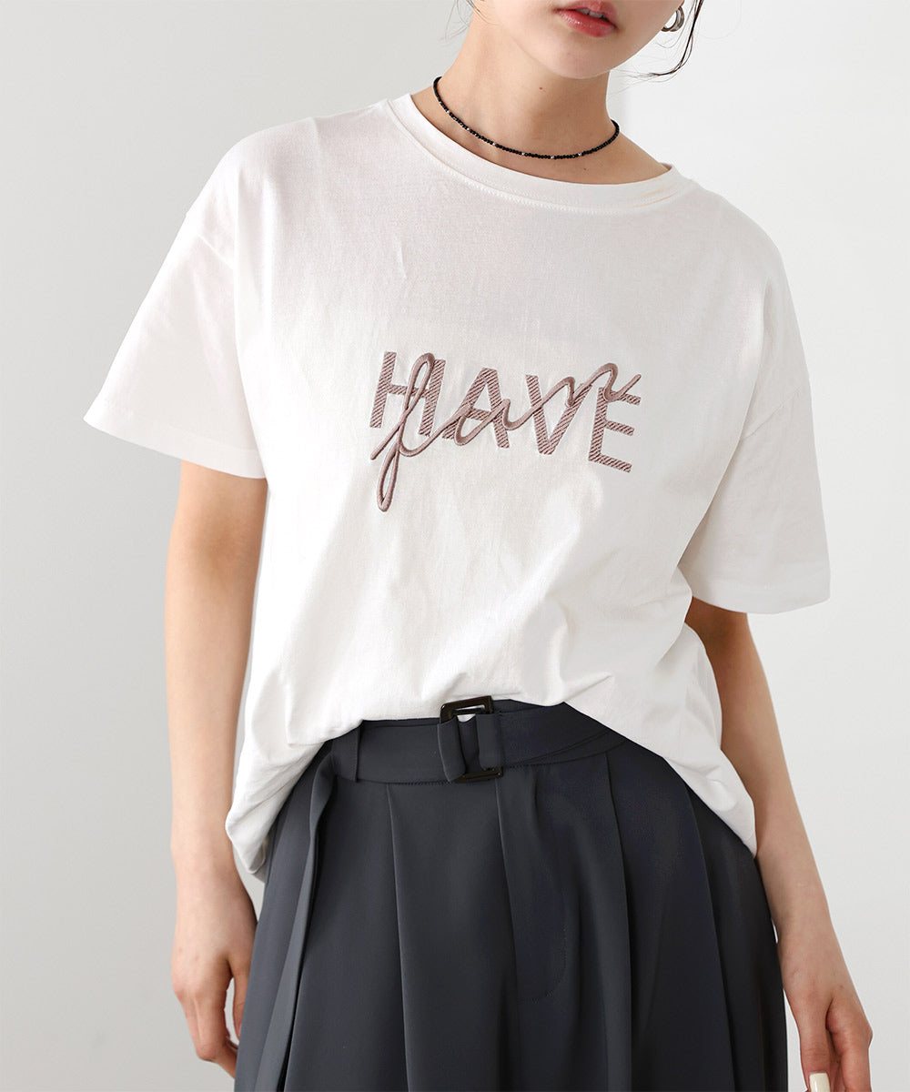 ロゴ刺繍デザインTシャツ