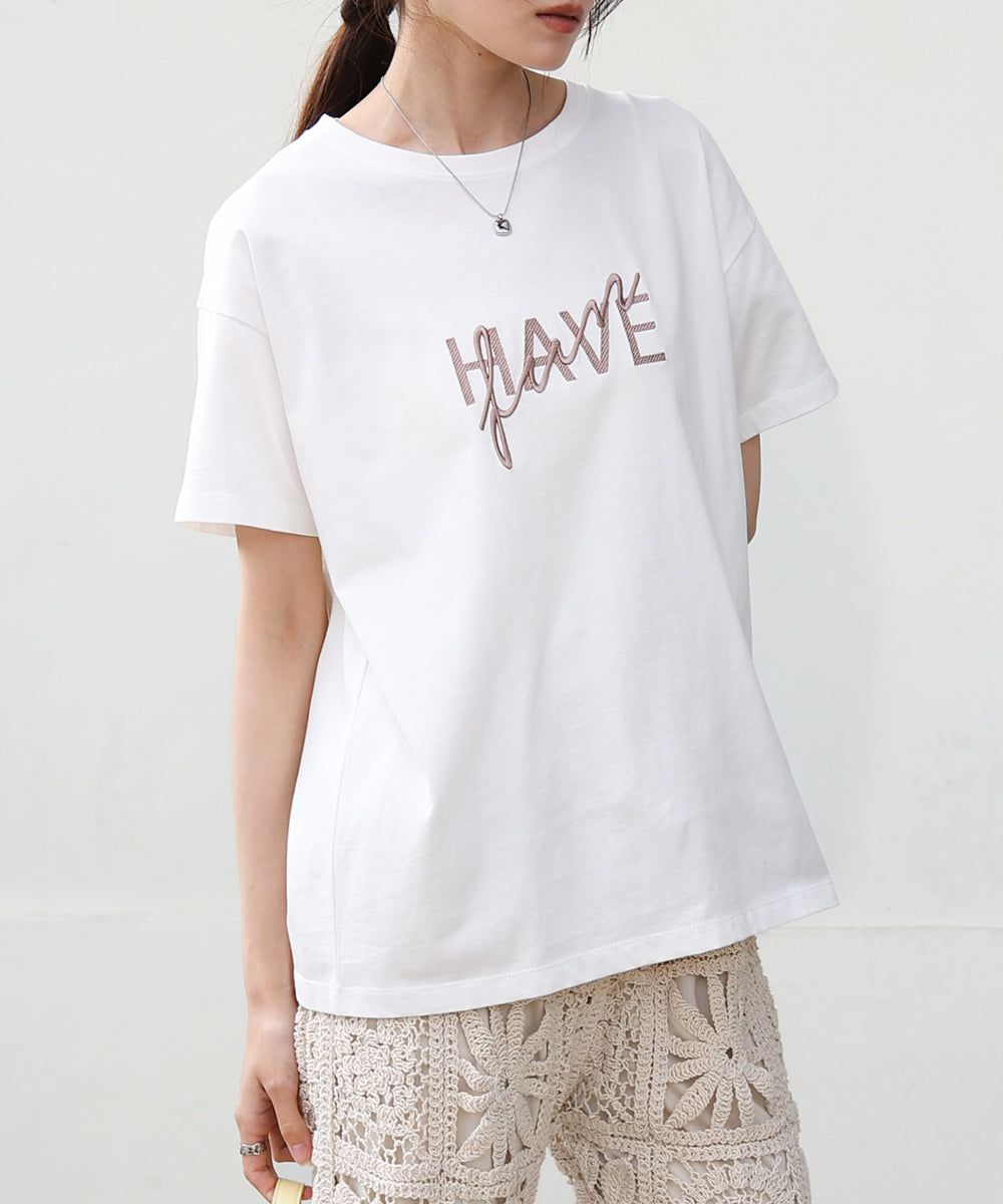 ロゴ刺繍デザインTシャツ