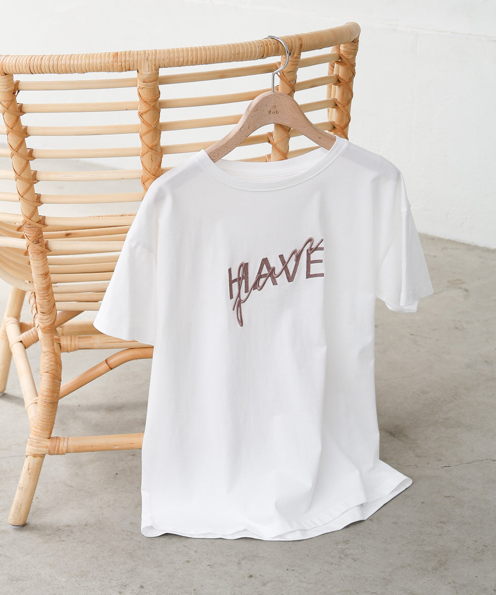 ロゴ刺繍デザインTシャツ