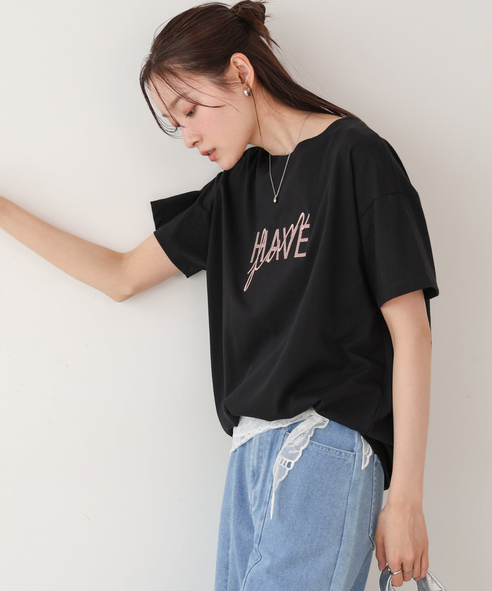 ロゴ刺繍デザインTシャツ