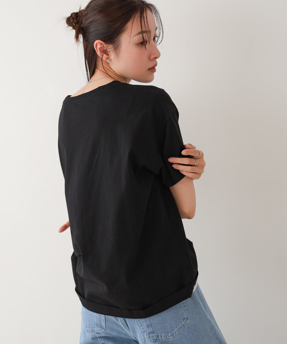ロゴ刺繍デザインTシャツ