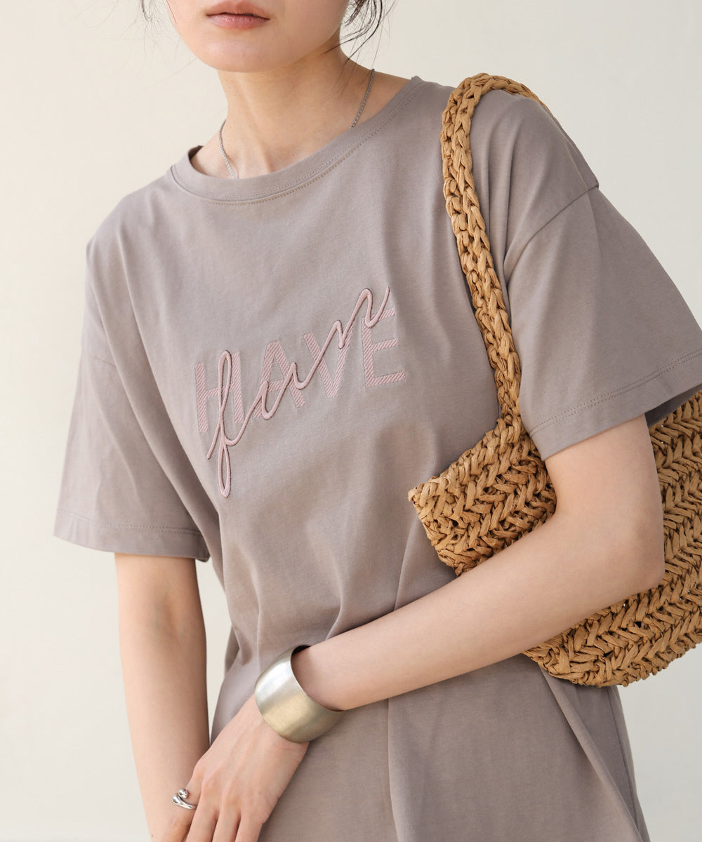 ロゴ刺繍デザインTシャツ