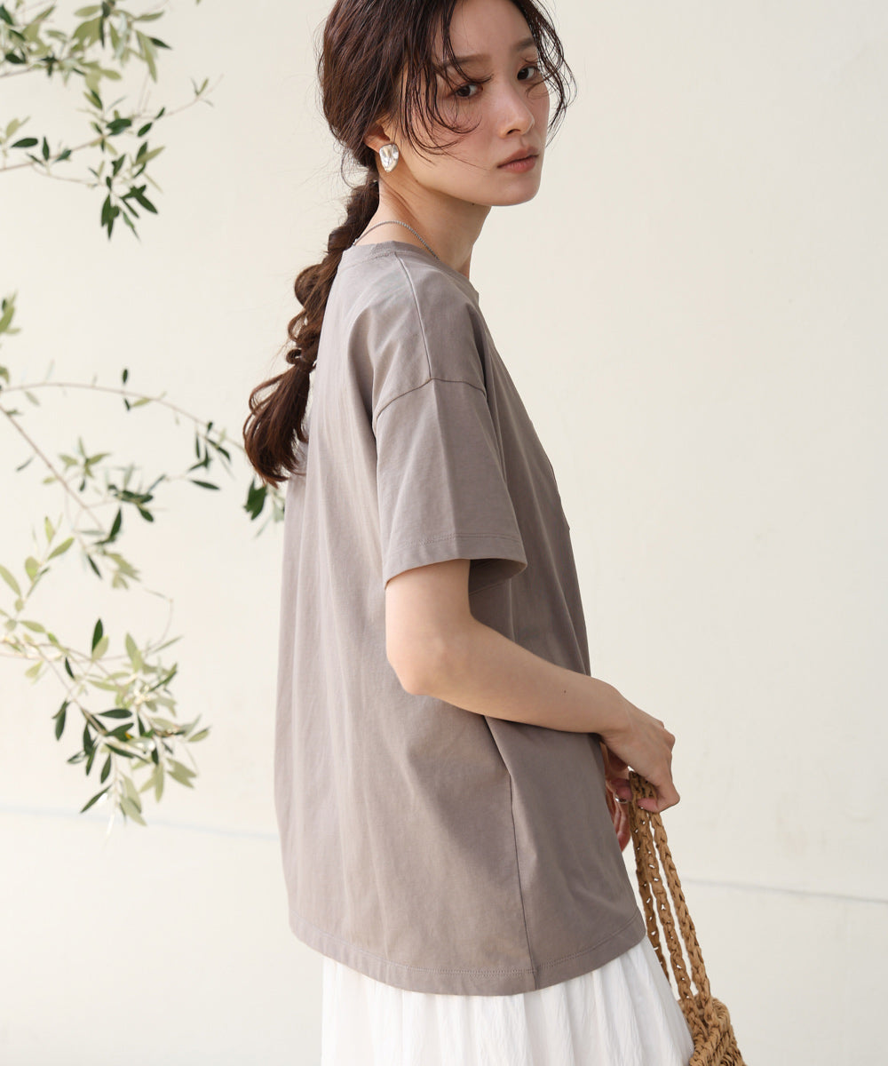 ロゴ刺繍デザインTシャツ