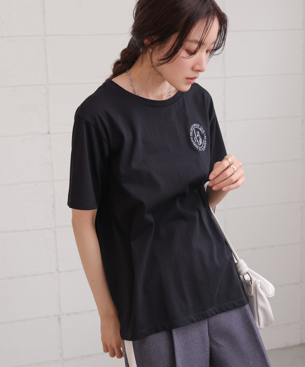 バックロゴ刺繍Tシャツ