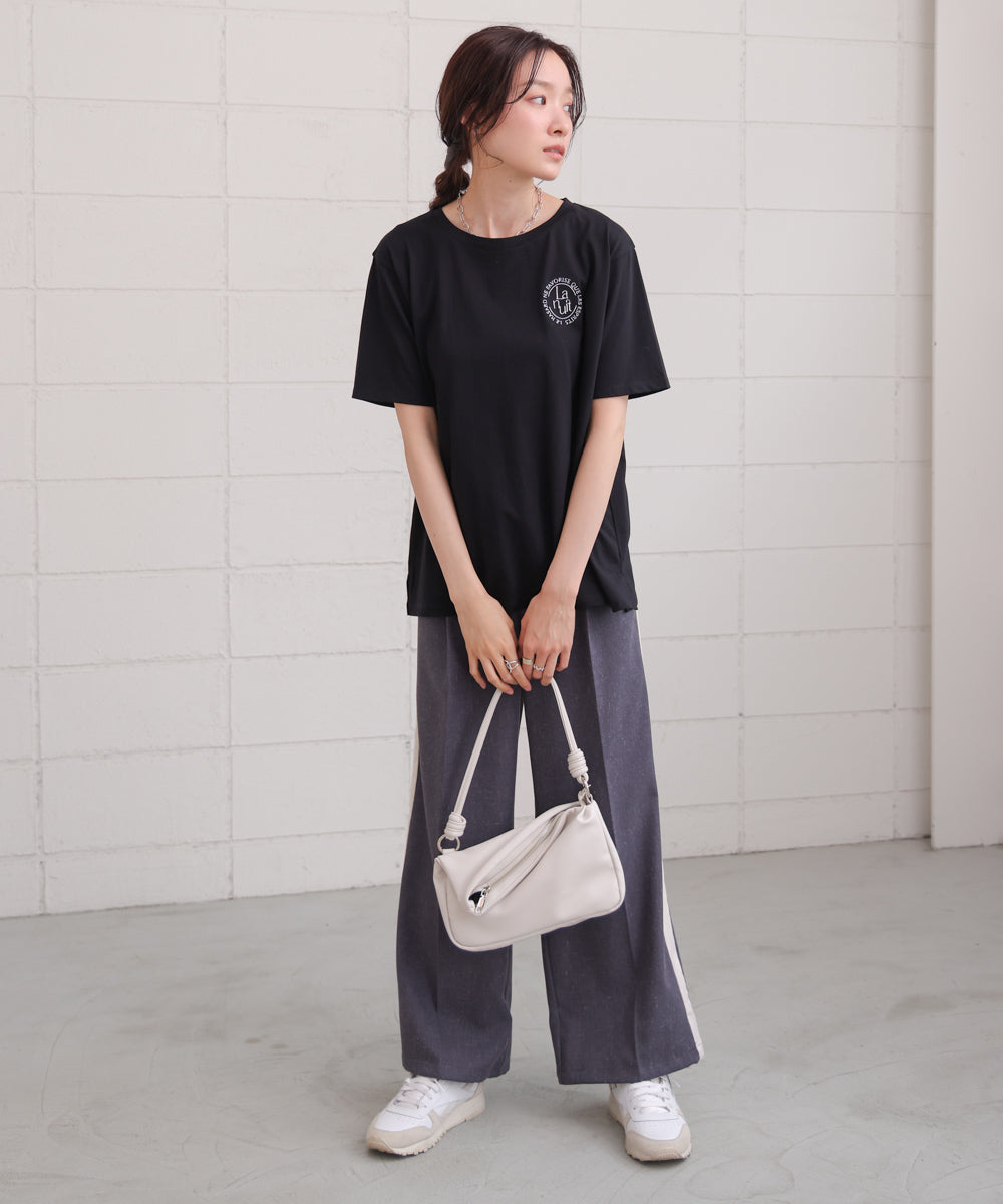 バックロゴ刺繍Tシャツ