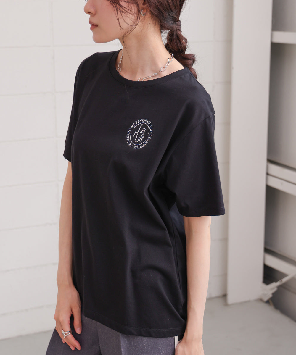 バックロゴ刺繍Tシャツ