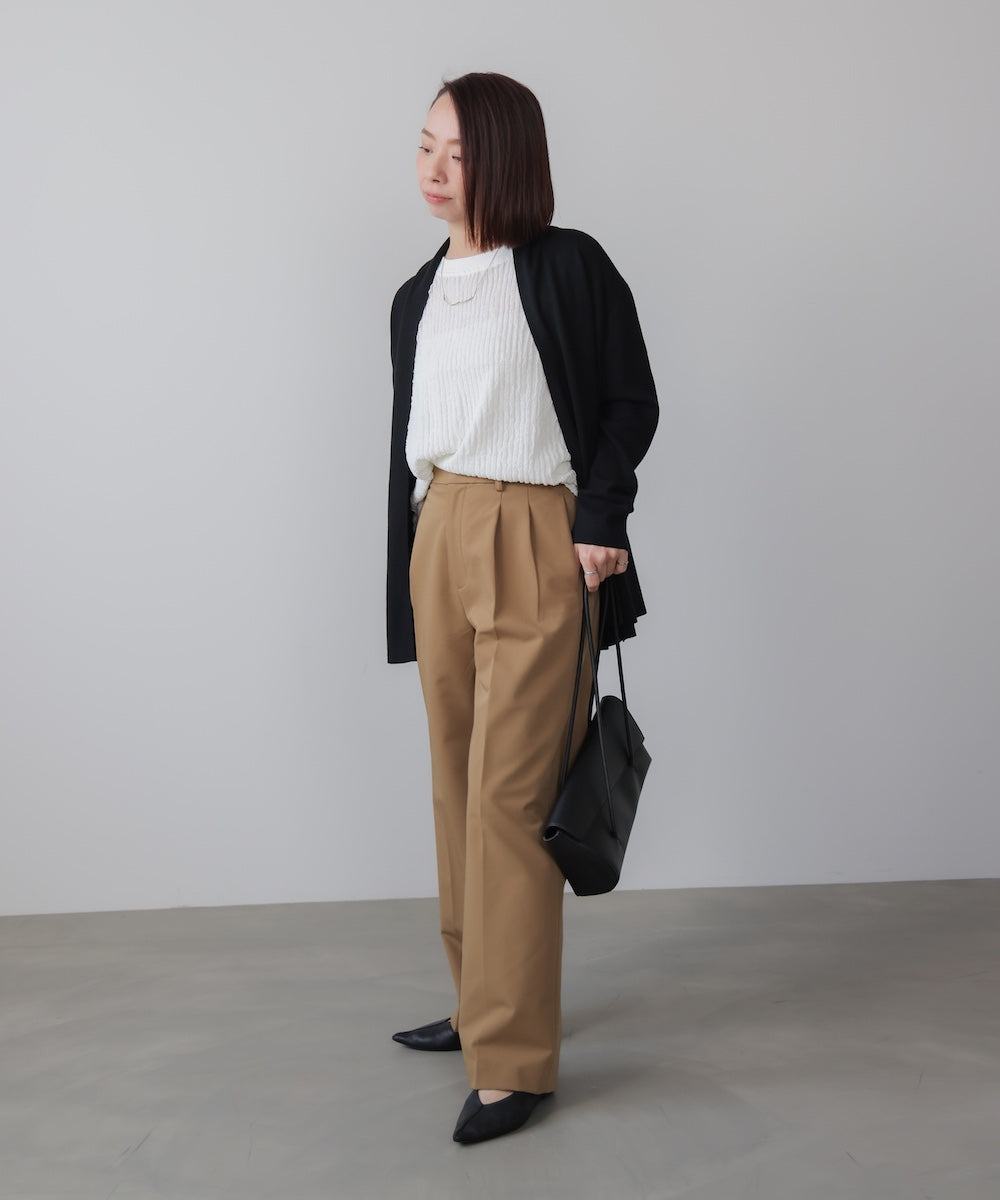 フリルカットソー