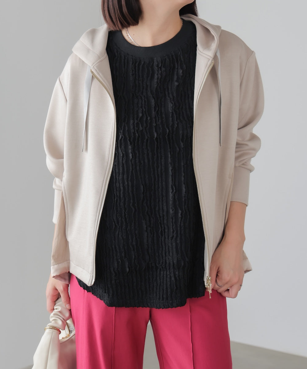 フリルカットソー