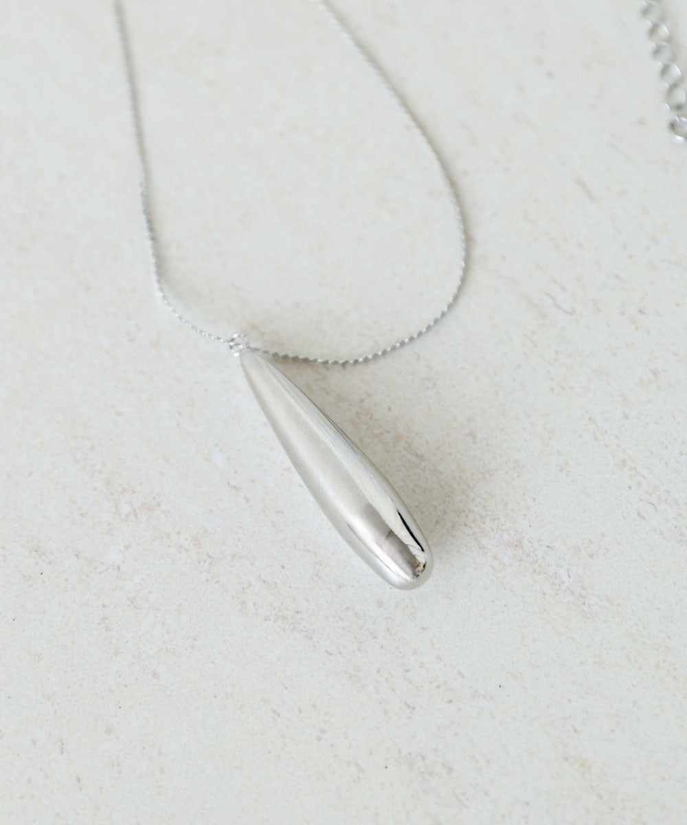 メタルドロップネックレス
