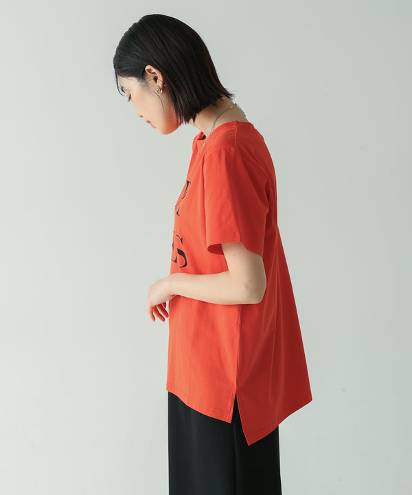 カラーロゴプリントTシャツ