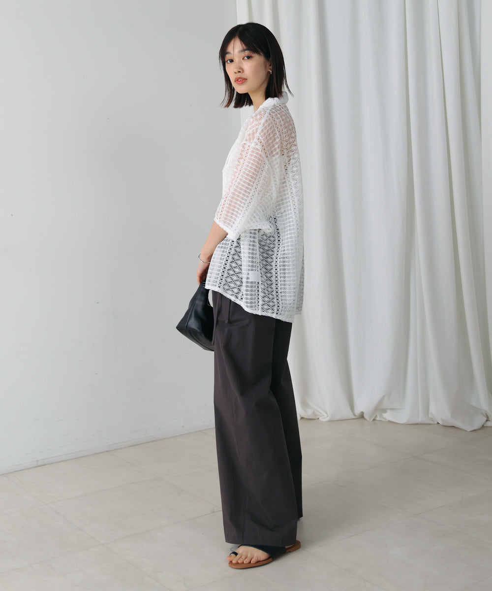 幾何学柄レース半袖シャツ