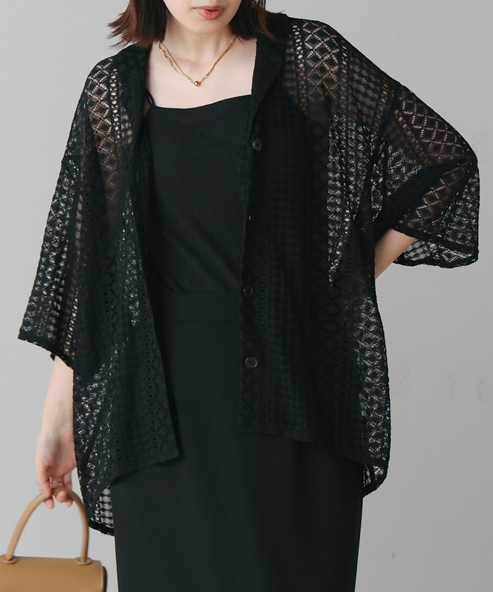 幾何学柄レース半袖シャツ