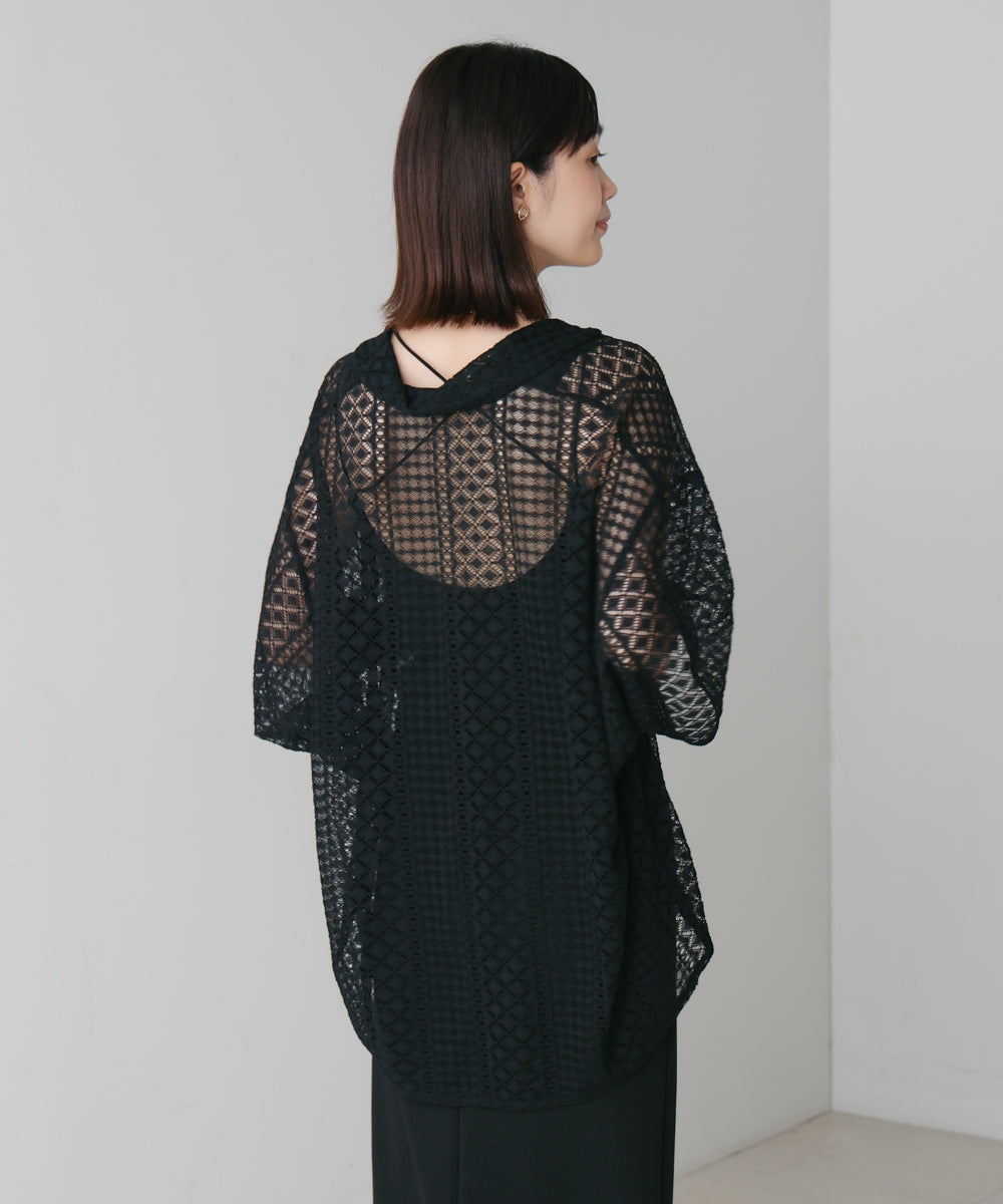 幾何学柄レース半袖シャツ