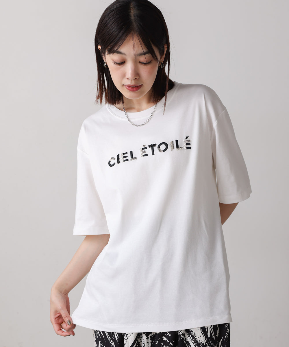 コンパクトスムースビーズ刺繍ロゴTシャツ