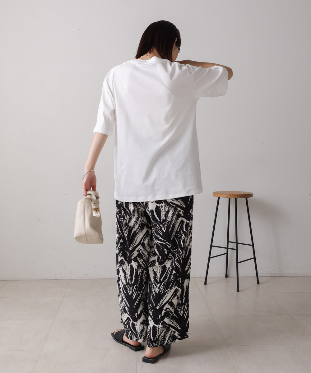 コンパクトスムースビーズ刺繍ロゴTシャツ