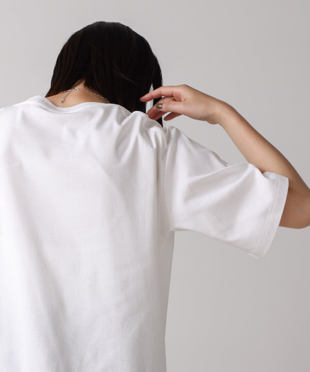 コンパクトスムースビーズ刺繍ロゴTシャツ