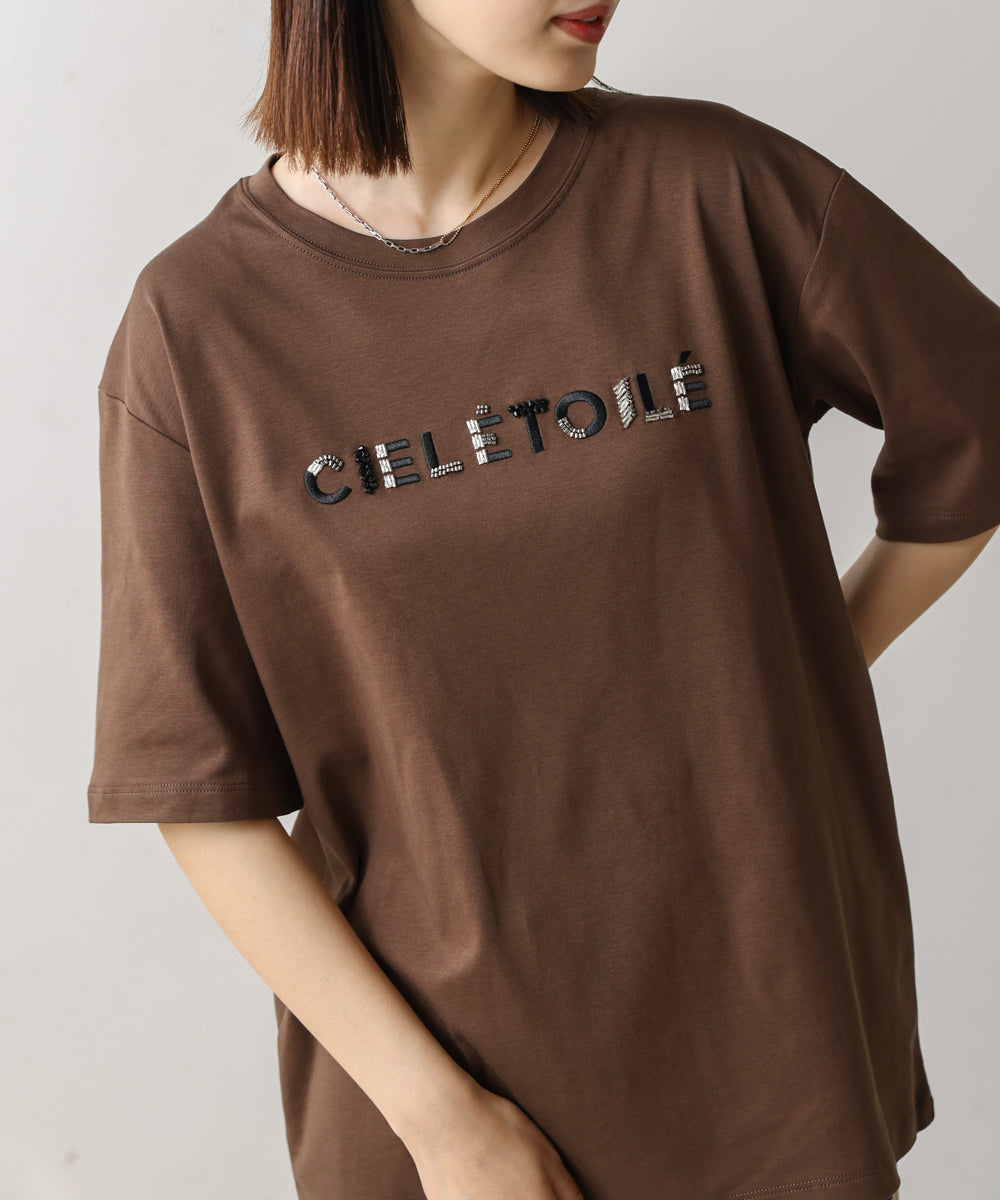 コンパクトスムースビーズ刺繍ロゴTシャツ