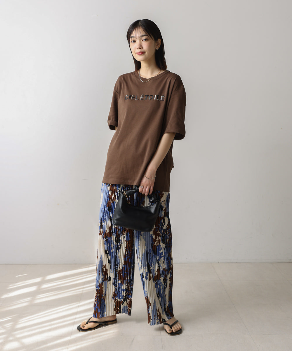 コンパクトスムースビーズ刺繍ロゴTシャツ